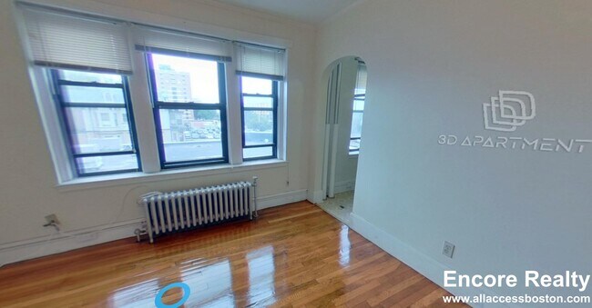 Building Photo - 349 Pleasant St