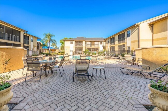 Building Photo - 12293 Sailwinds Dr