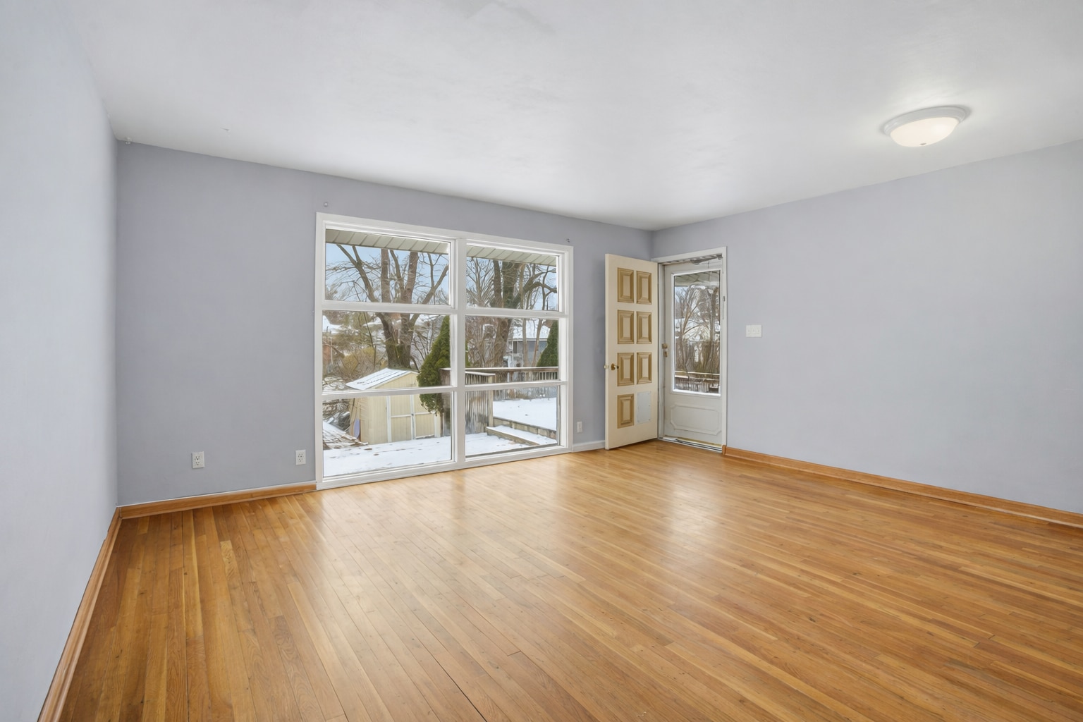 Building Photo - 704 Carlsbad Rd