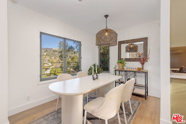 Building Photo - 5767 Tuxedo Terrace