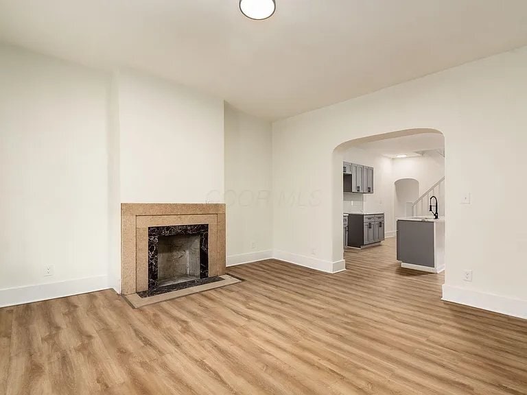 Building Photo - 1165 E Whittier St