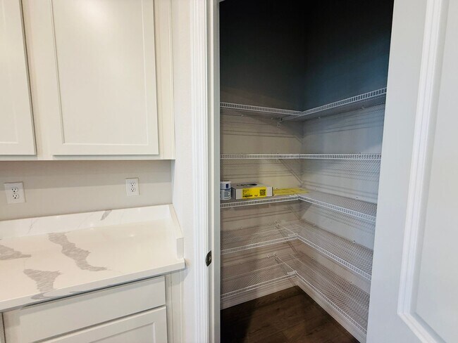 Building Photo - New build -  Be the 1st to move into this 4 bedroom home in Parish!