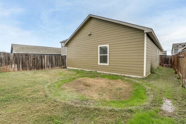 Building Photo - 355 Geode Glen