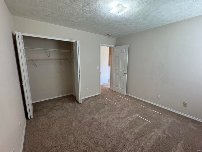 Building Photo - 7131 Greenlake Dr