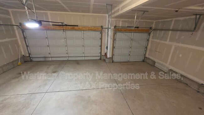 Building Photo - 907 Salmon Pond Way