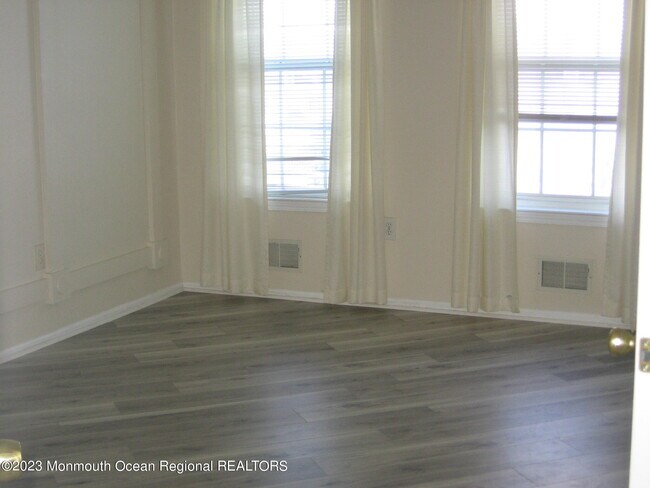 Building Photo - 1708 Ridgeview Ct