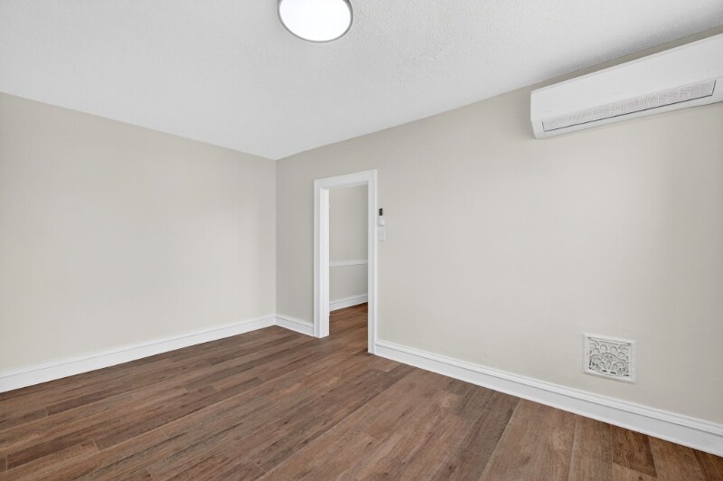 Building Photo - 5803 S Kings Highway Blvd