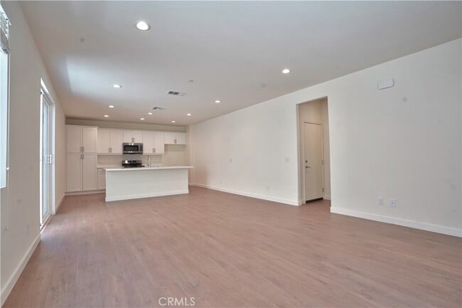 Building Photo - 136 Trellis Ct