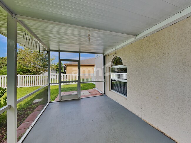 Building Photo - 17003 Odessa Dr
