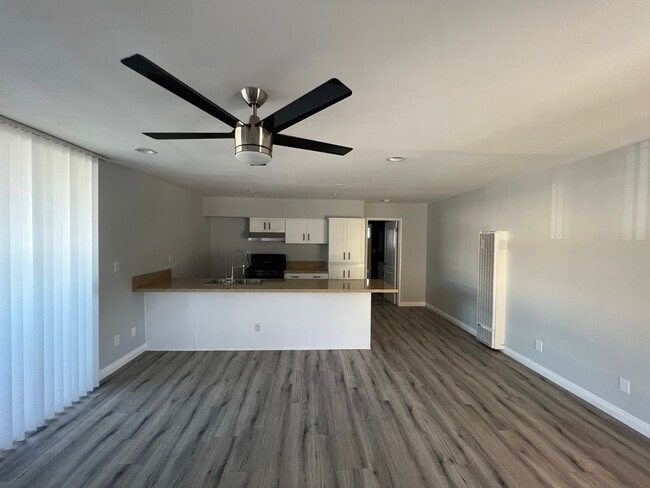 Building Photo - Villa Nova Apartments