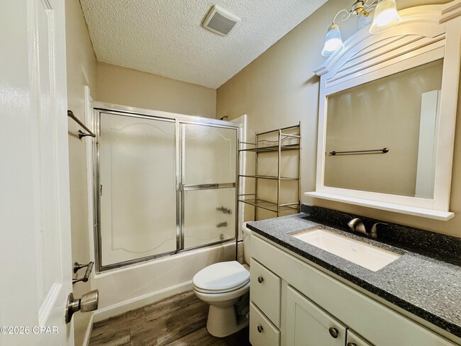 Building Photo - 163 Lauren Ln