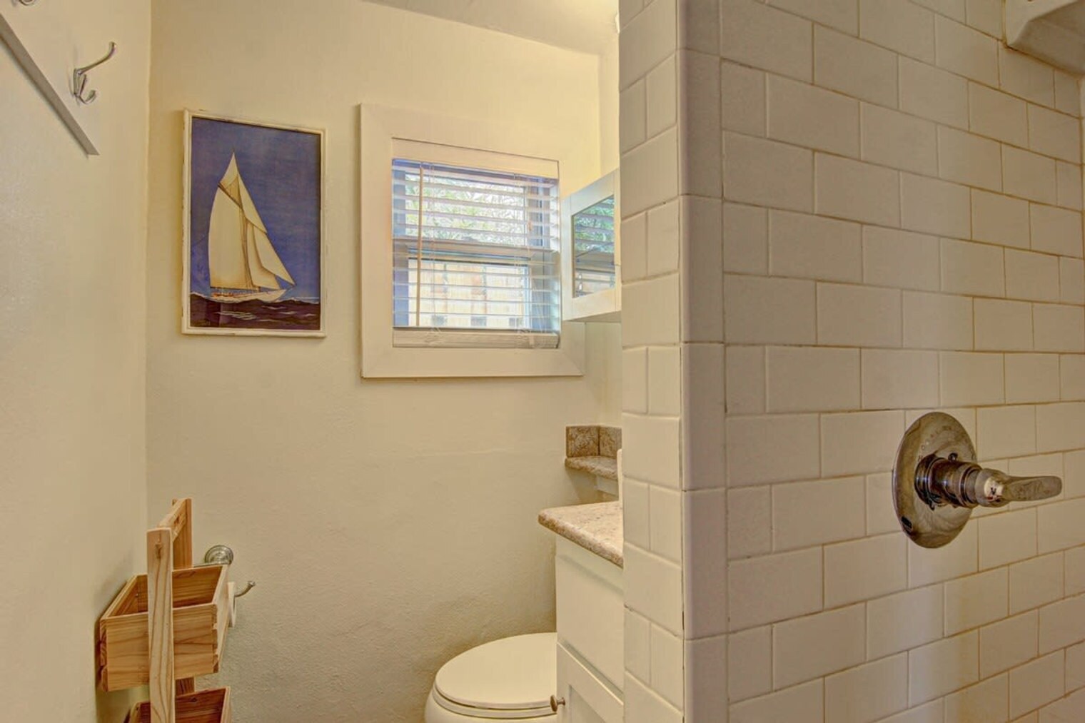 Building Photo - 134 N Alister St