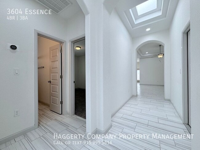 Building Photo - 3604 Essence-