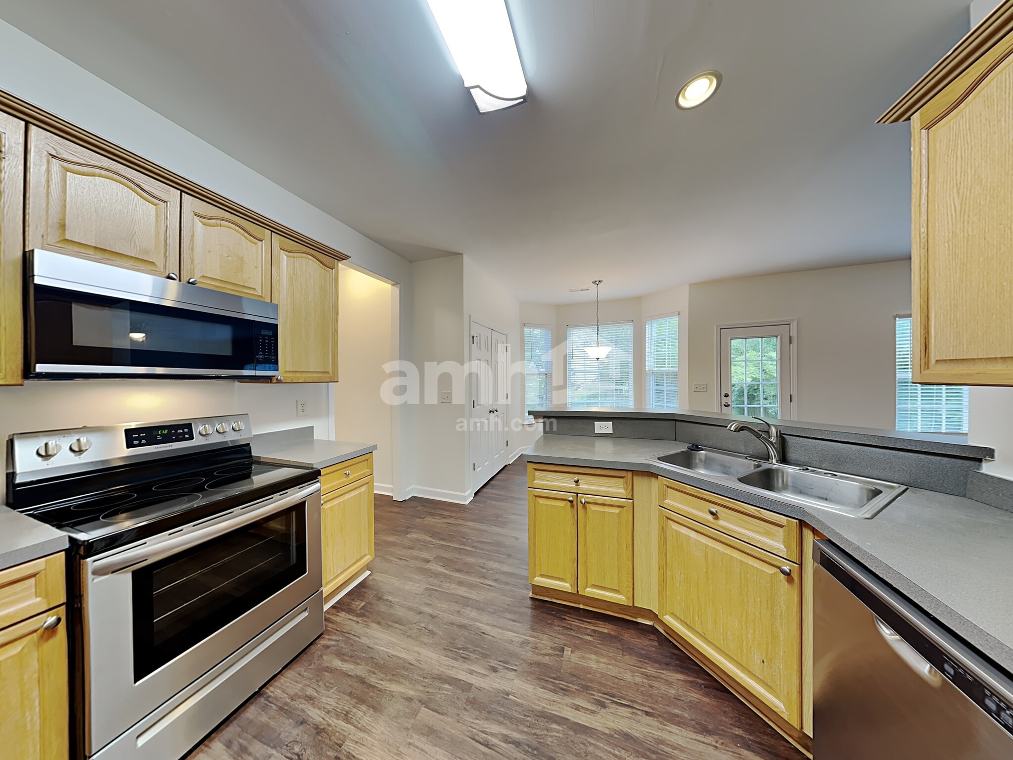 Building Photo - 12102 Hampton Place Dr