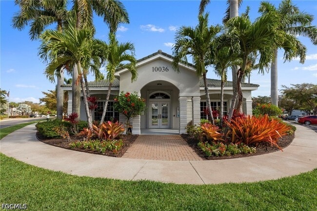 Building Photo - 8273 Pacific Beach Dr