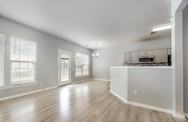 Building Photo - 10901 Claude Freeman Dr