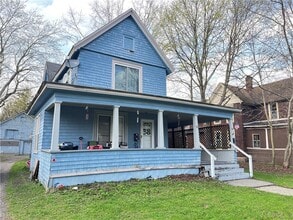 Building Photo - 56 River St