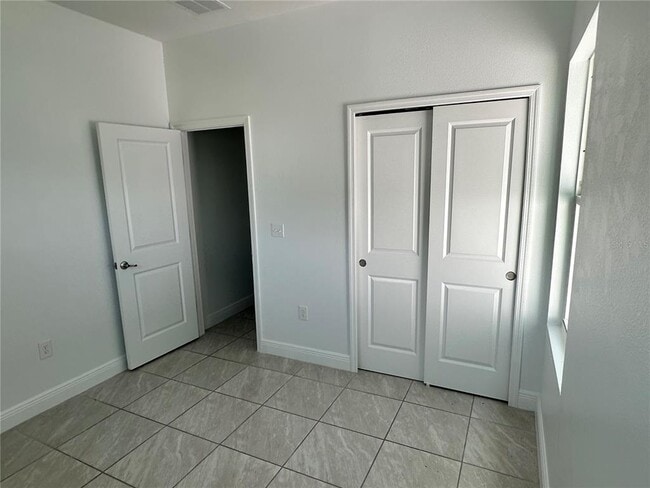 Building Photo - 810 Glastonbury Dr