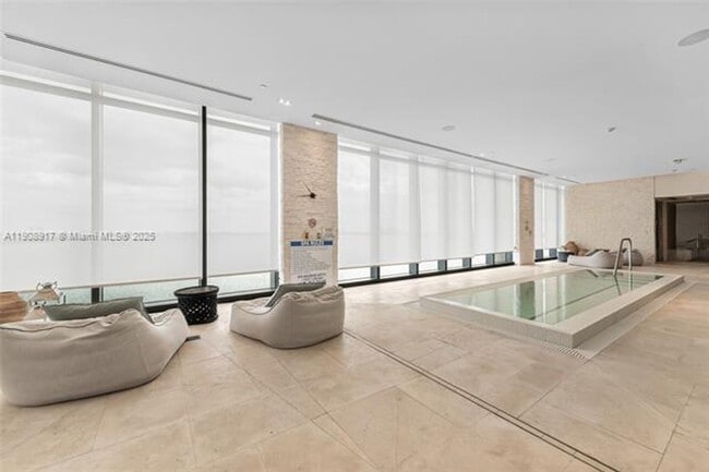 Building Photo - 3131 NE 7th Ave