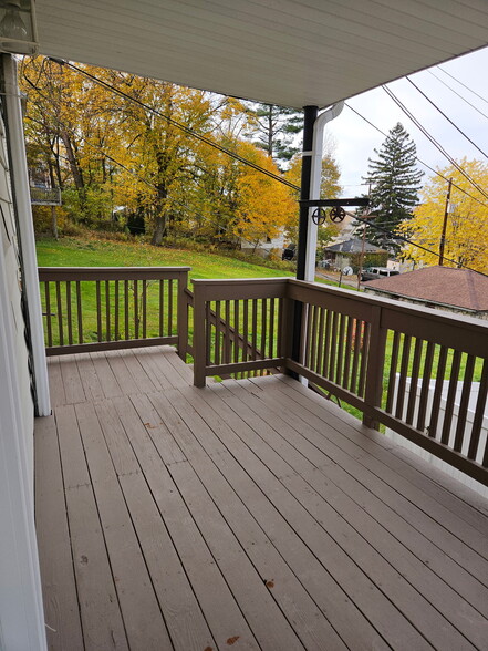 Building Photo - 1039 Clay Ave