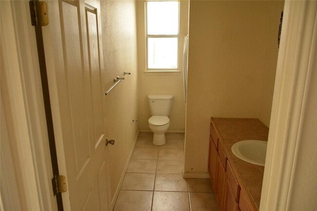 Building Photo - 112 Sandstone Dr