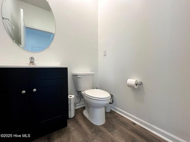 Building Photo - 275 Roberts Pl