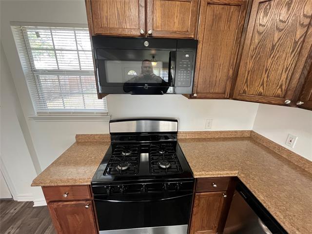 Building Photo - 1107 Calle Real