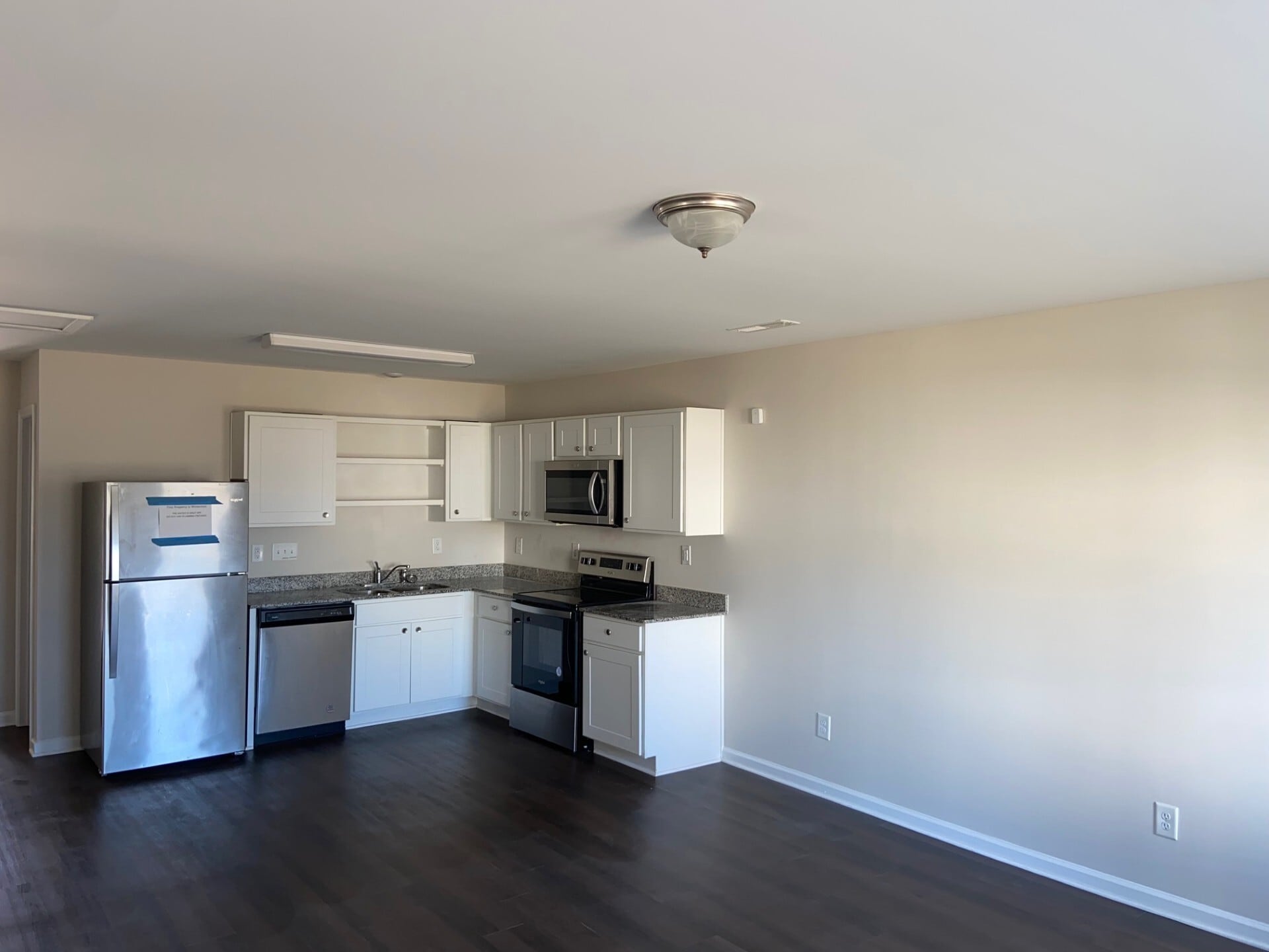 Kitchen - 1237 Fescue Rd