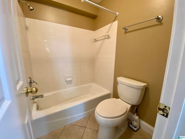 Building Photo - 2032 Stone Brook Dr