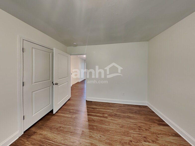Building Photo - 2467 Napa Valley Dr