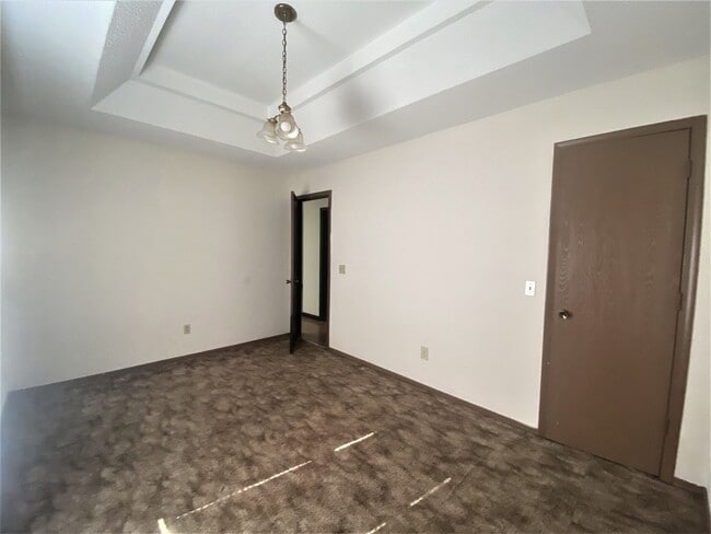 Building Photo - LEASING