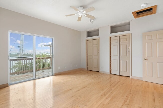 Building Photo - 601 S Ponce De Leon Blvd