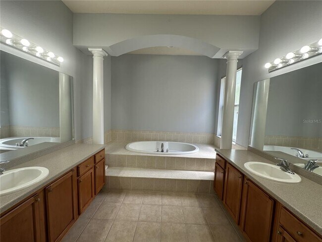 Building Photo - 15349 Harvest Blvd