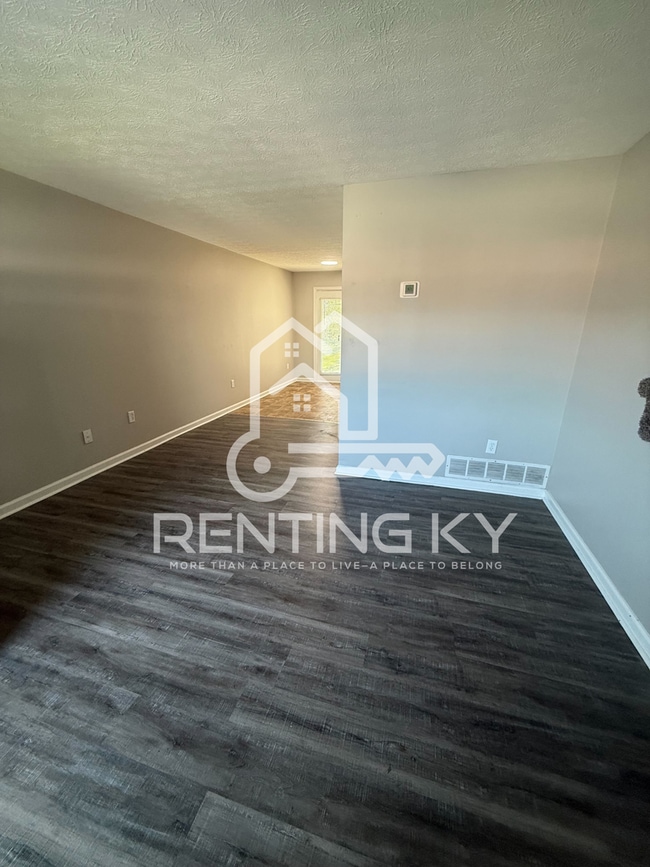 Building Photo - 1645 Foxhaven Dr