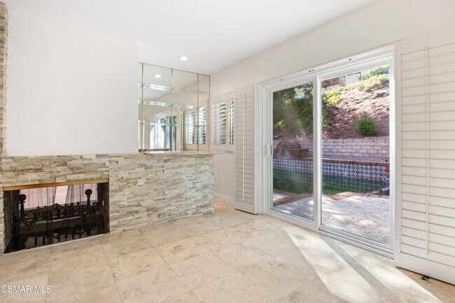 Building Photo - 681 Triunfo Canyon Rd