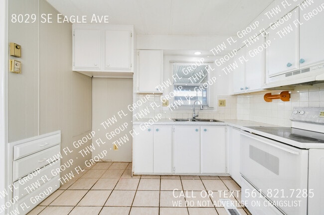 Building Photo - 8029 SE Eagle Ave