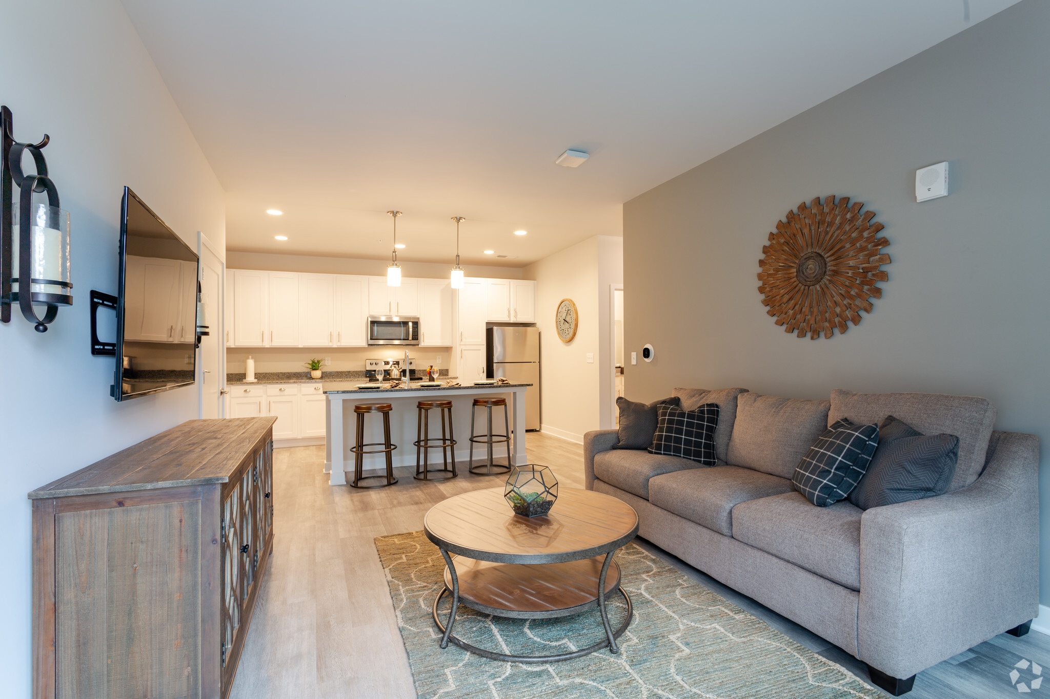 The Mariner 4000 S Lake Dr Saint Francis WI 53235 Apartment Finder