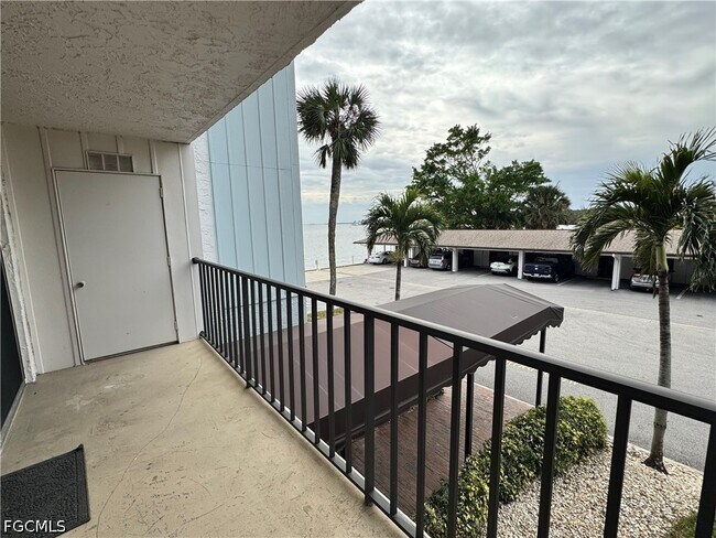 Building Photo - 3490 N Key Dr