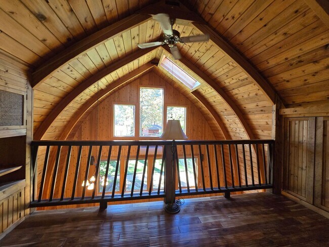 Building Photo - Live in Beautiful Tollgate and Minutes fro...