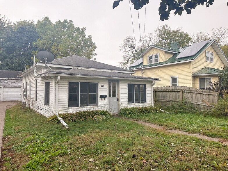 Primary Photo - 1234 Park Ave