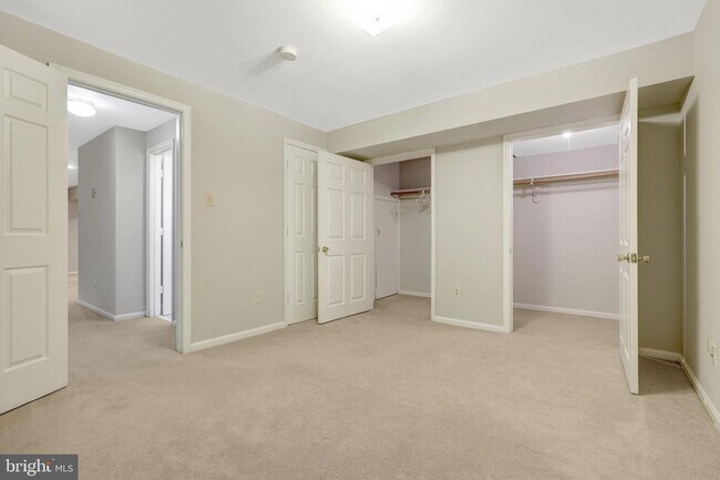 Building Photo - 2219 Cedar Mill Ct