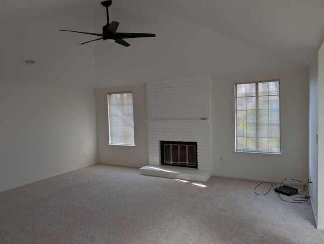 Building Photo - Cute and updated Clovis home offering wonderful amenities, good size lot, a bid backyard + potent...