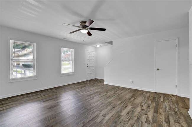 Building Photo - 4520 Coopers Creek Cir SE