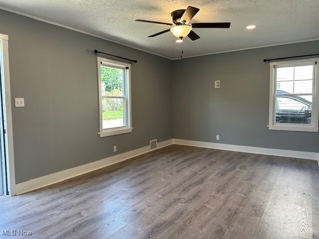 Building Photo - 2553 Edgebrook Ave