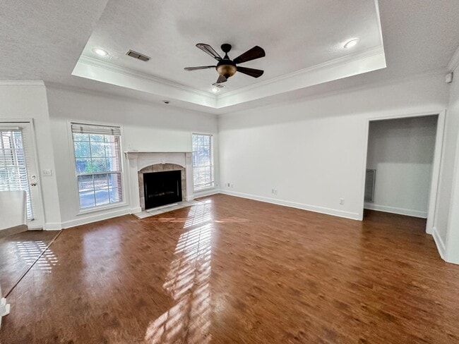Building Photo - 141 Hazelnut Cir