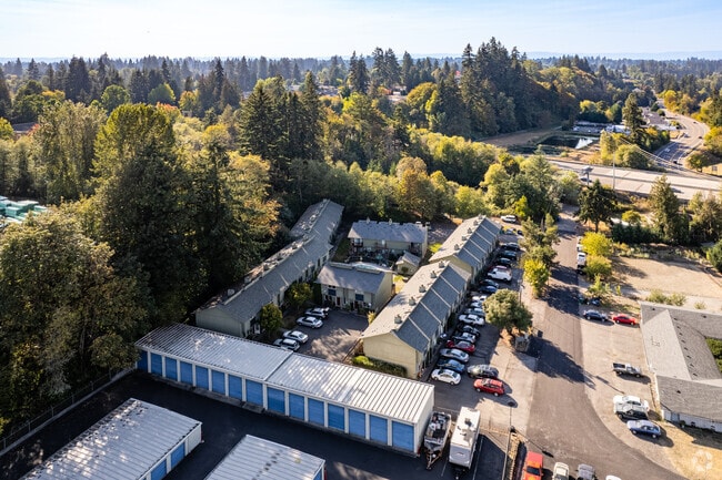 Aerial Photo - Greenway Estates