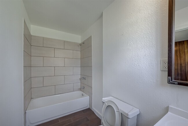 Building Photo - 4905 Brinkley St