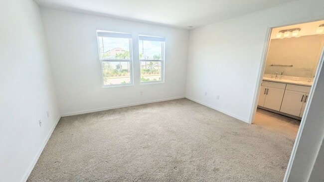 Building Photo - Annual UNfurnished 3/ 2 1/2 townhome in great location near I-75 at Skye Ranch