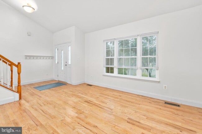 Building Photo - 53 Bloomington Ln