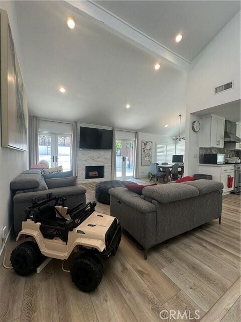 Building Photo - 13 Blue Ridge